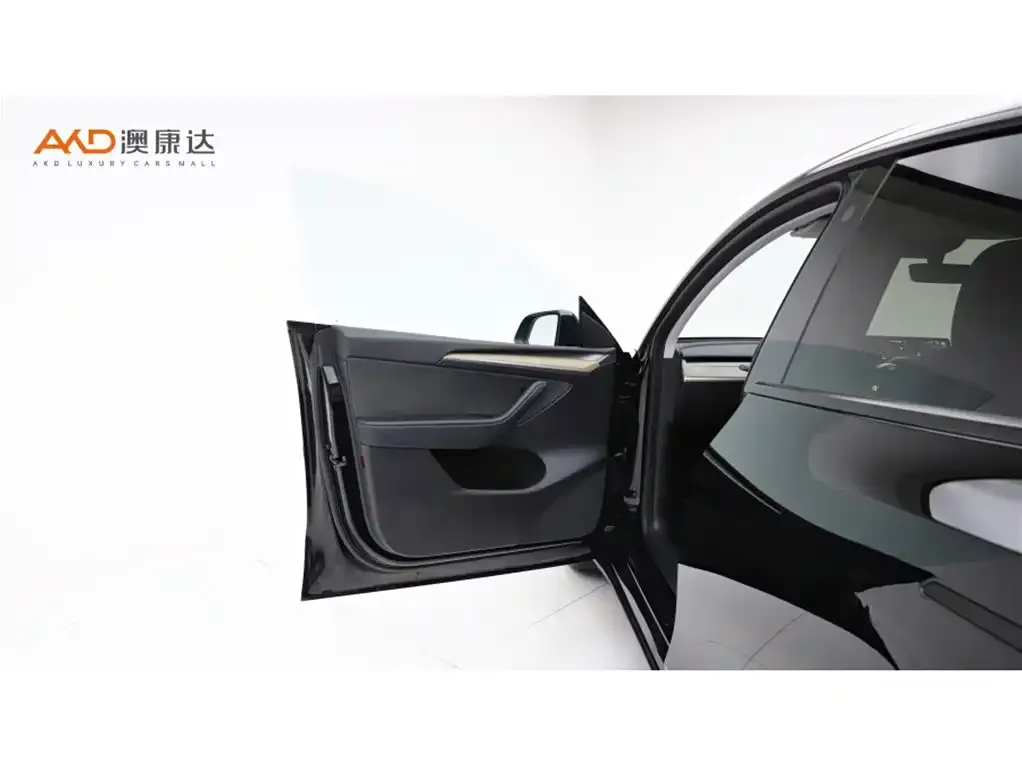 Tesla Model Y 2023 из CN, фото 7
