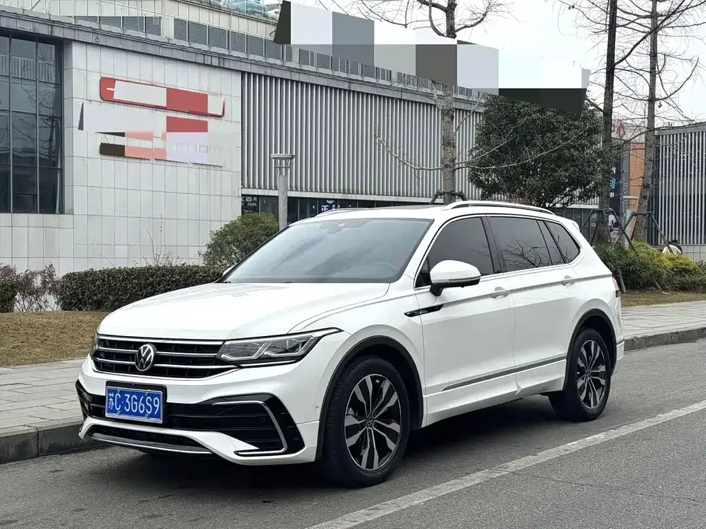 Volkswagen Tiguan L 2022 из CN, фото 1
