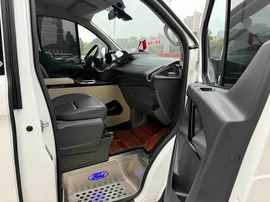 Ford Tourneo 2021 из CN, фото 7