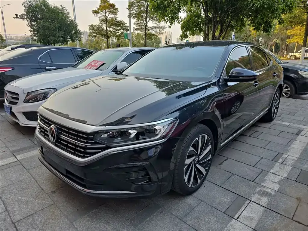 Volkswagen Passat — фото 7