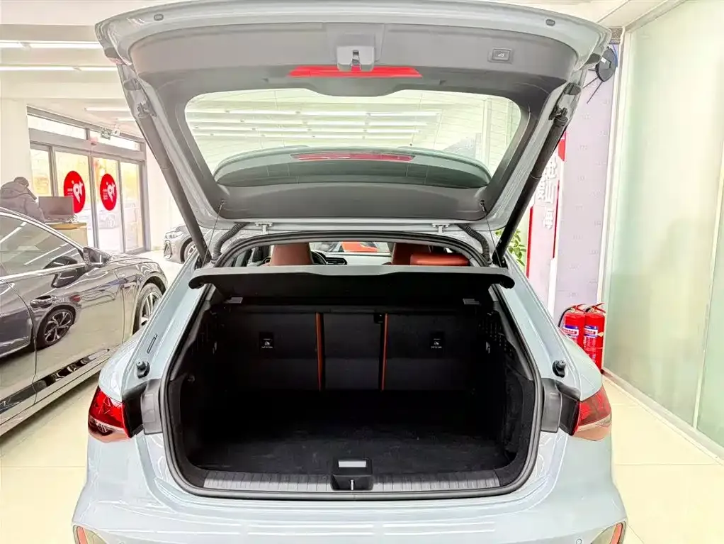 Audi A3 2024 из CN, фото 7