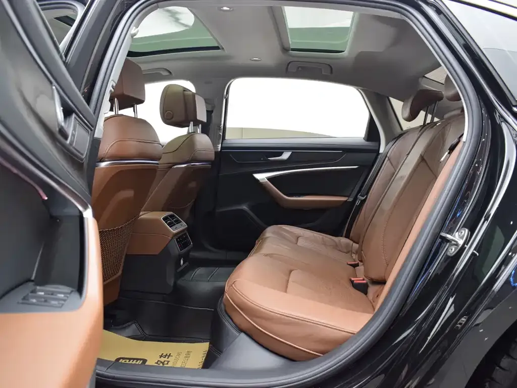 Audi A6L 2022 из CN, фото 5