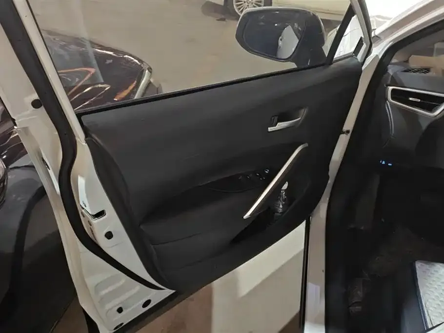 Toyota Corolla Cross 2022 из CN, фото 2