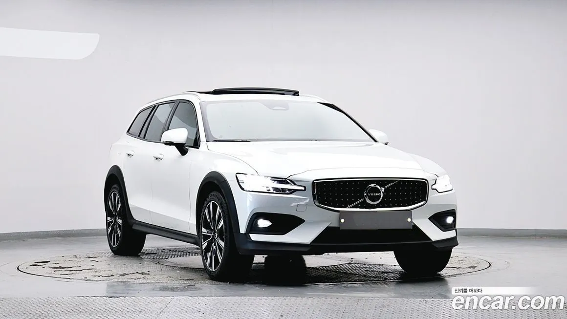 Volvo V60 2023 из KR, фото 8
