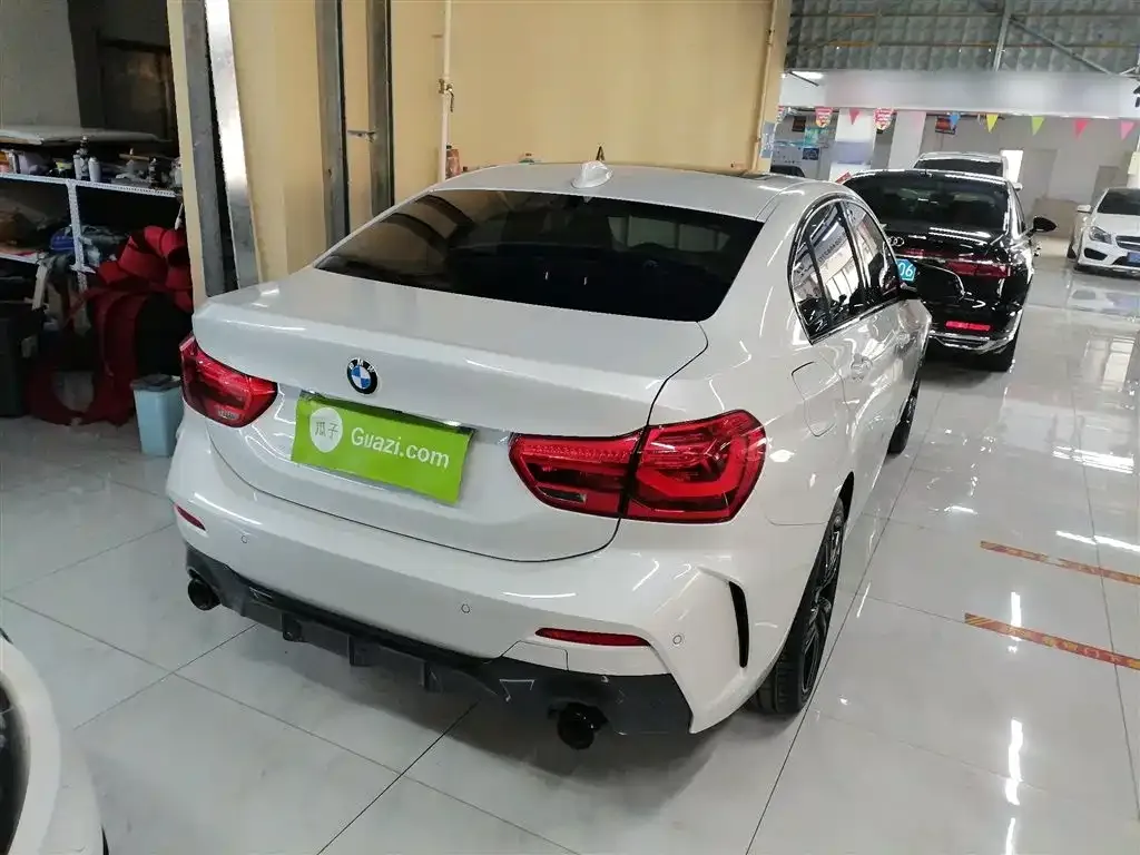 BMW 1 Series 2021 из CN, фото 3