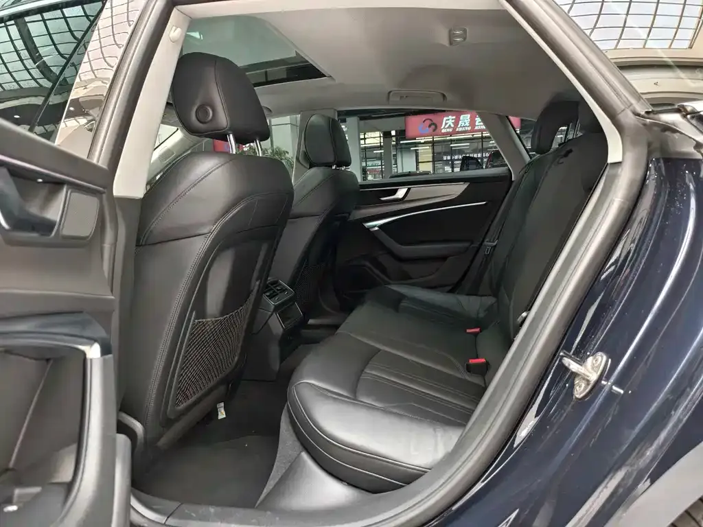 Audi A7 2021 из CN, фото 2