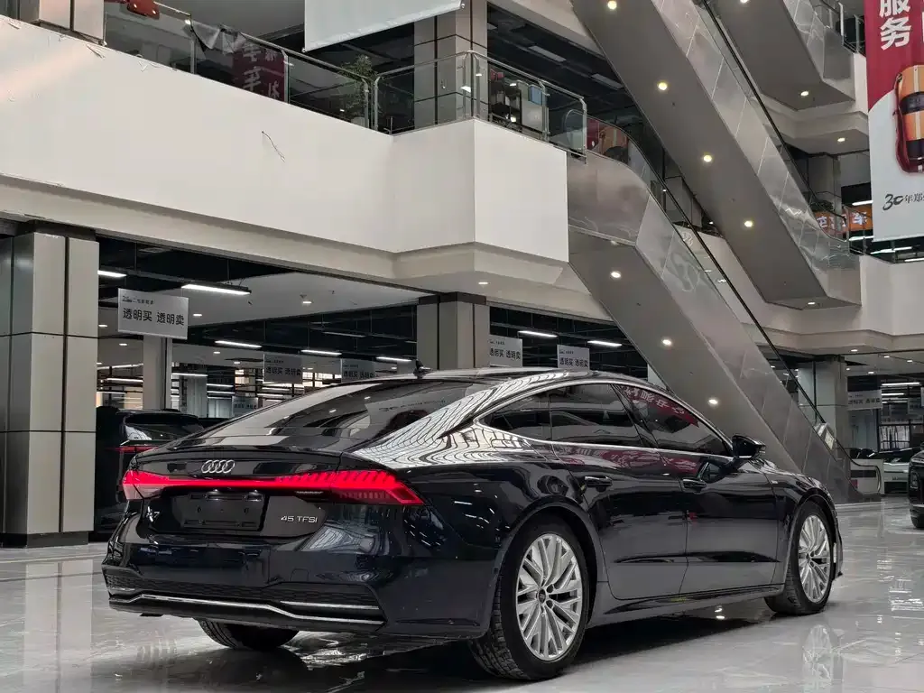 Audi A7 2021 из CN, фото 8