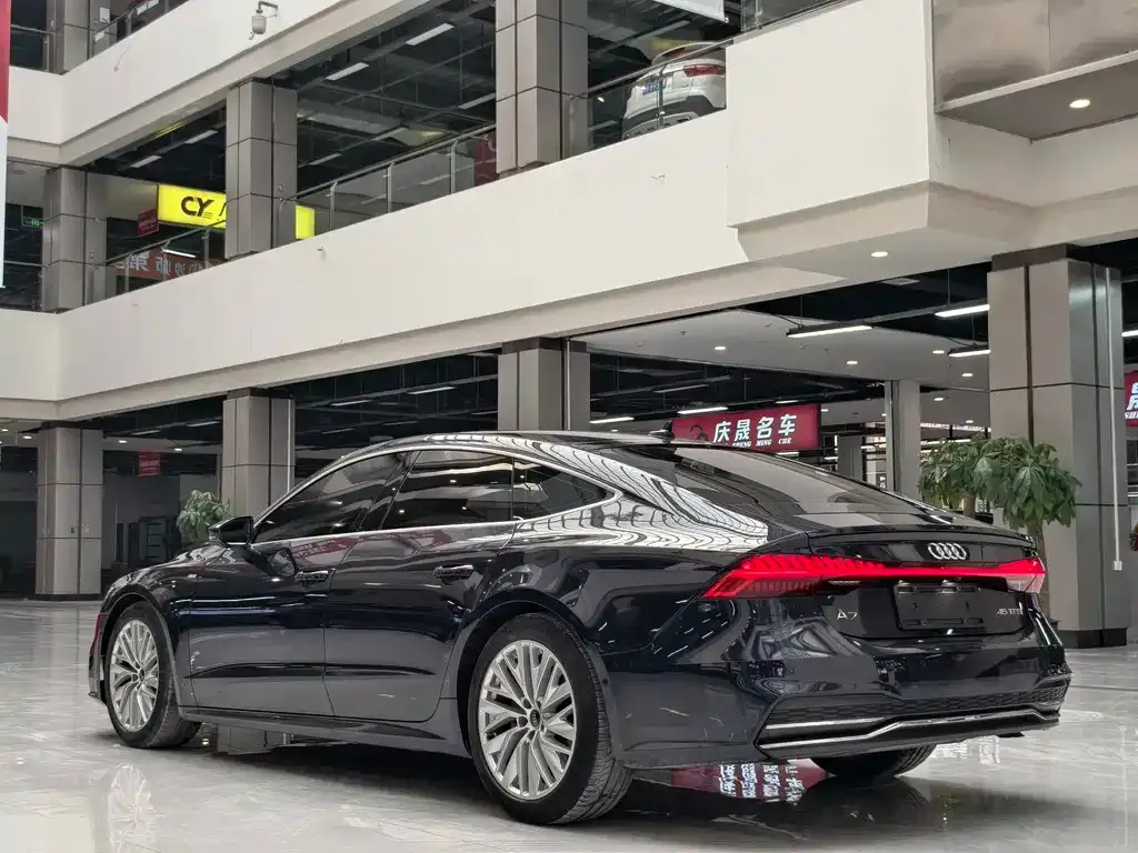 Audi A7 2021 из CN, фото 3