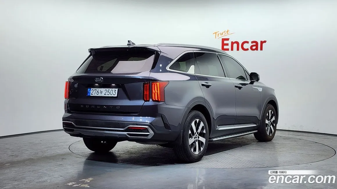 Kia Sorento — фото 7