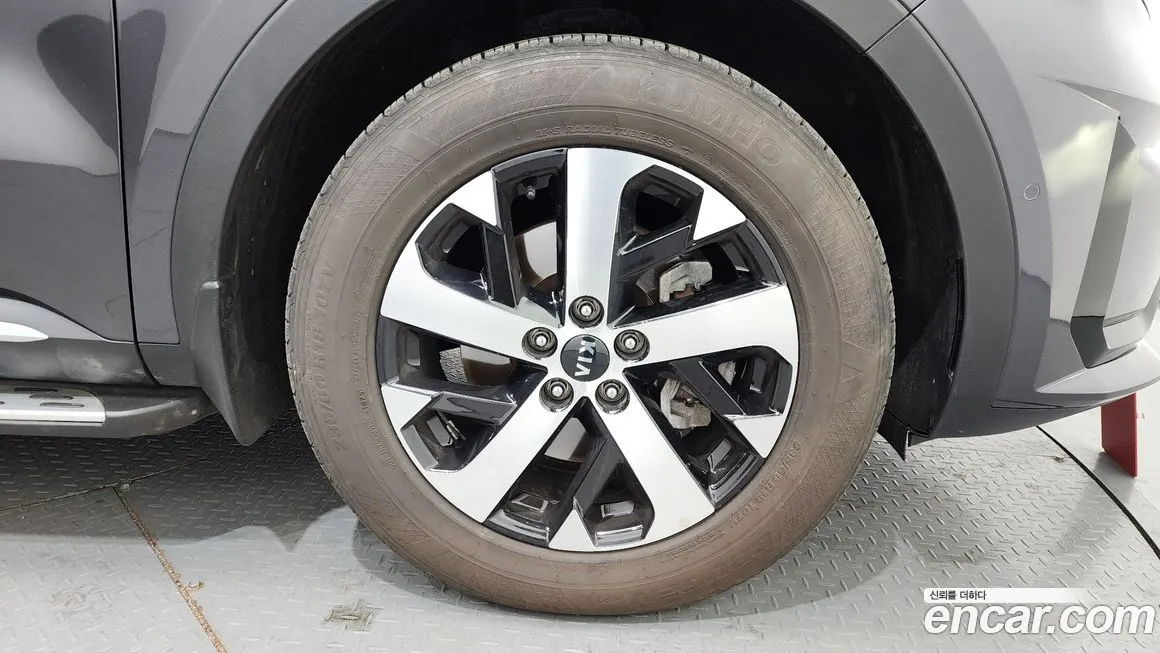 Kia Sorento — фото 9