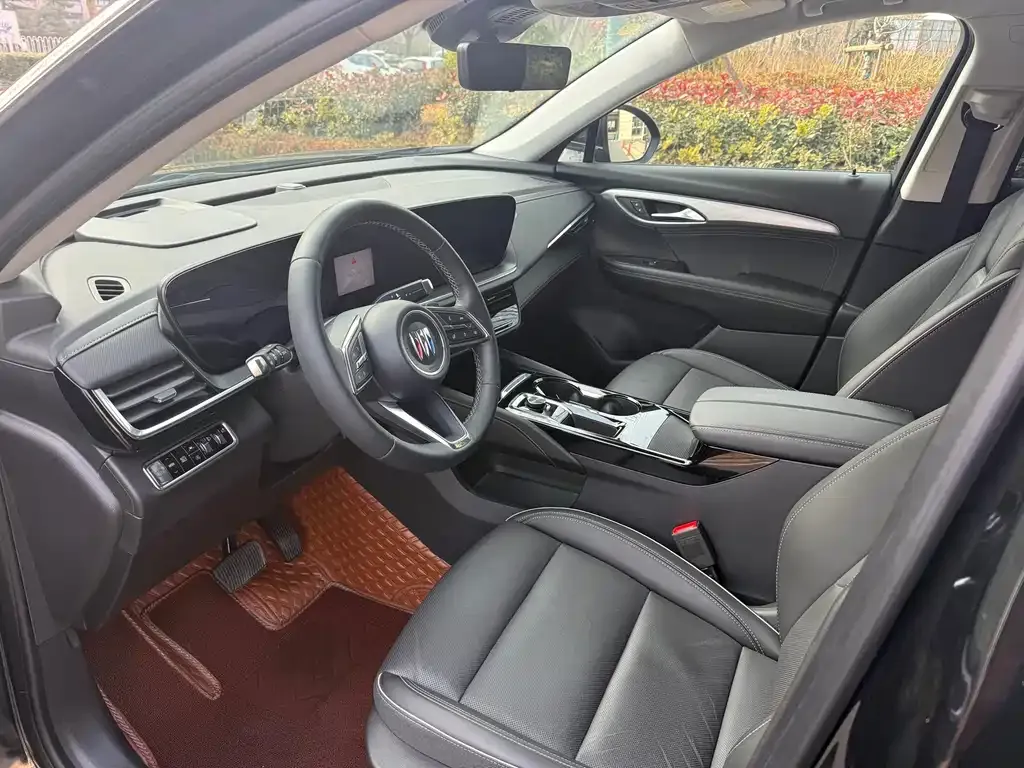 Buick Envision Plus — фото 2