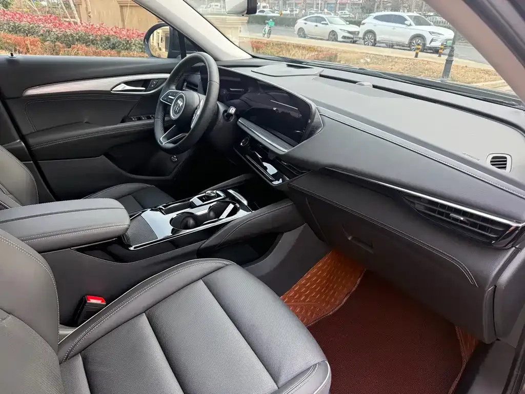 Buick Envision Plus — фото 8