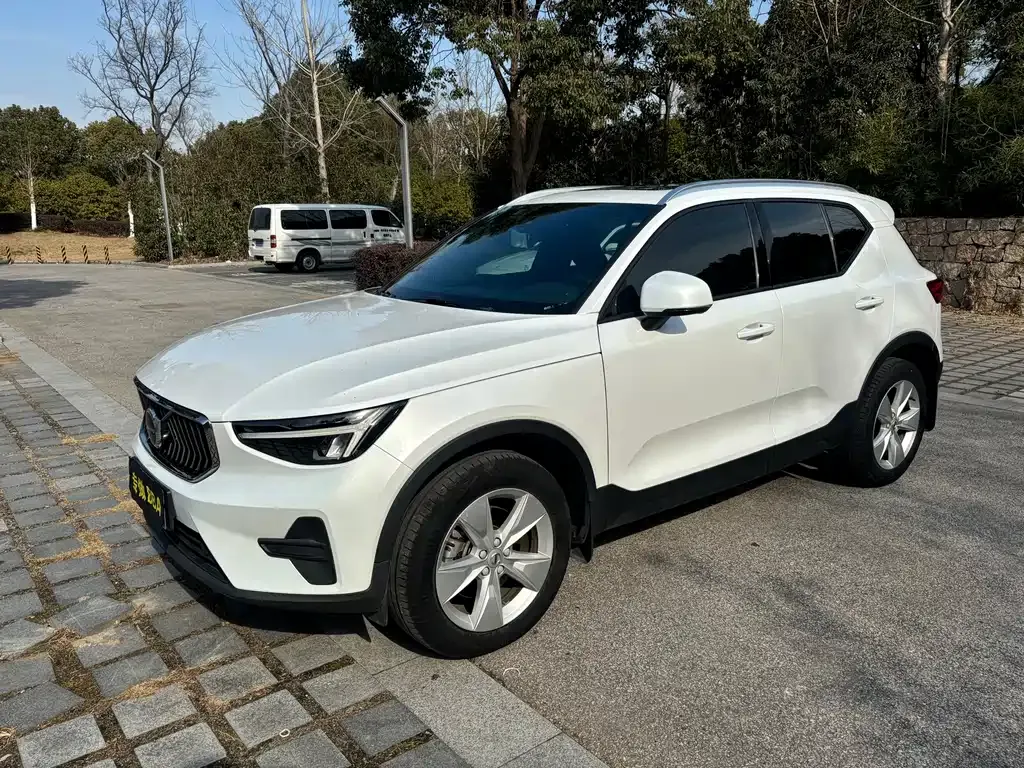 Volvo XC40 2022 из CN, фото 1