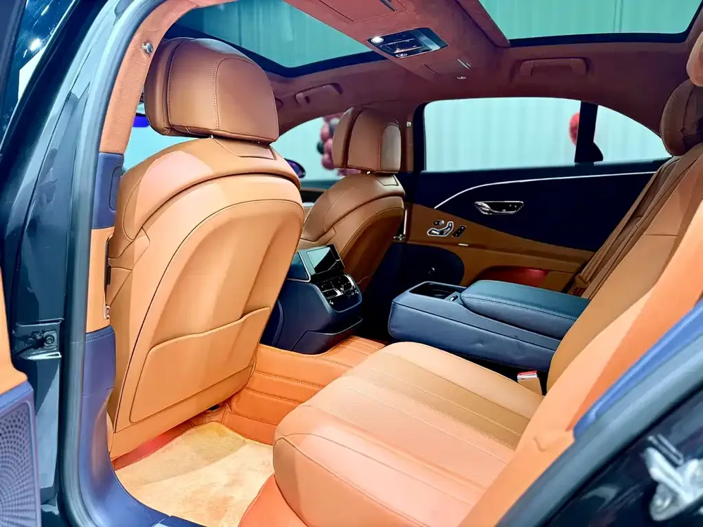 Bentley Flying Spur 2021 из CN, фото 7