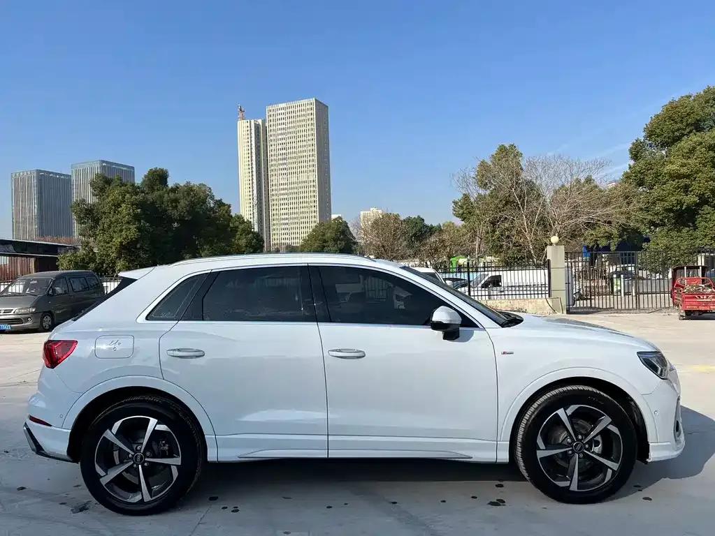 Audi Q3 2025 из CN, фото 3