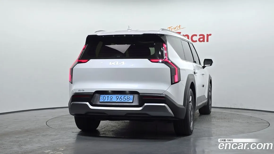 Kia EV9 2024 из KR, фото 8