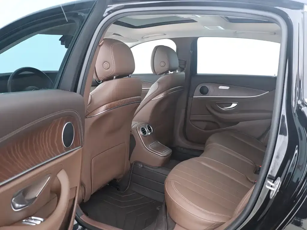 Mercedes-Benz E-Class 2023 из CN, фото 9