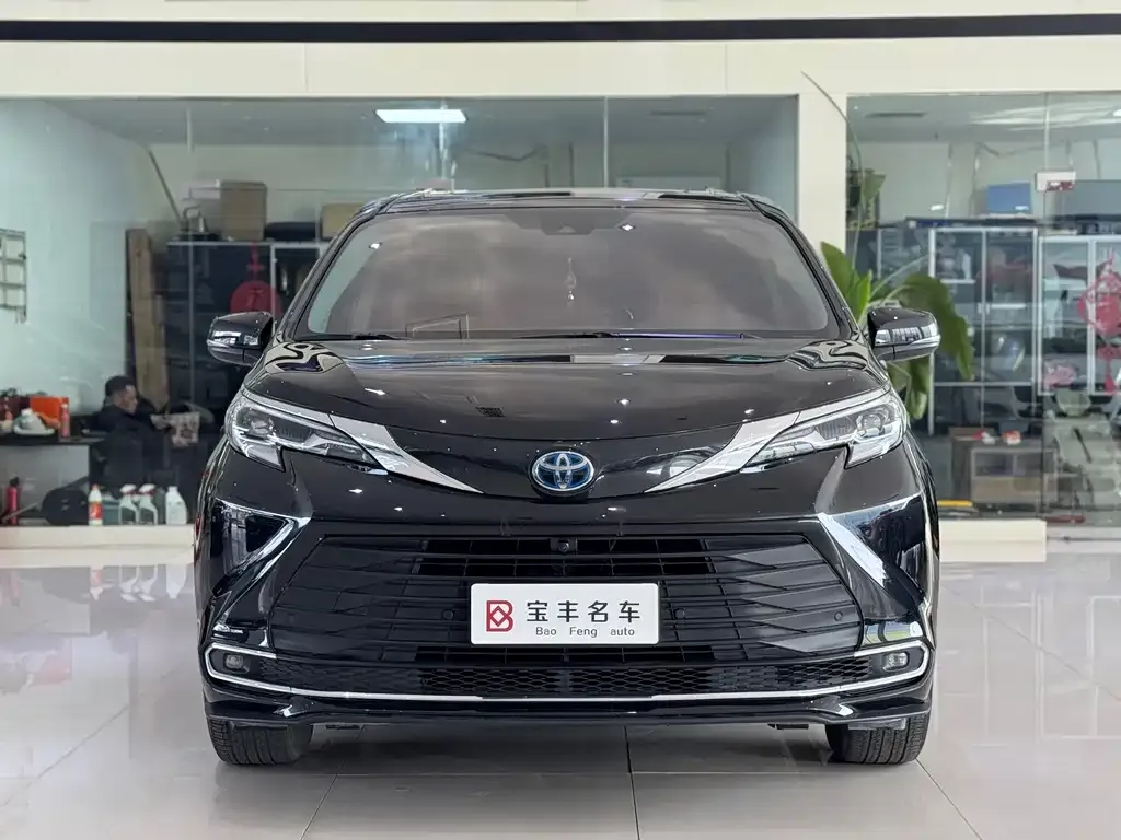Toyota Sienna 2022 из CN, фото 4