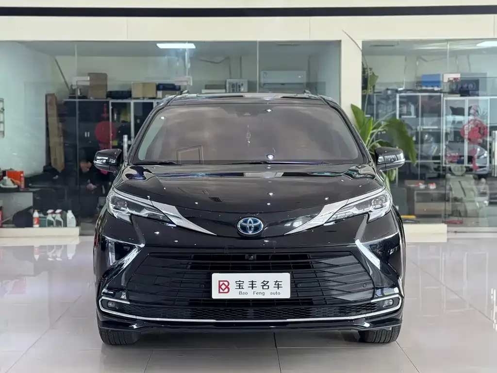 Toyota Sienna 2022 из CN, фото 3