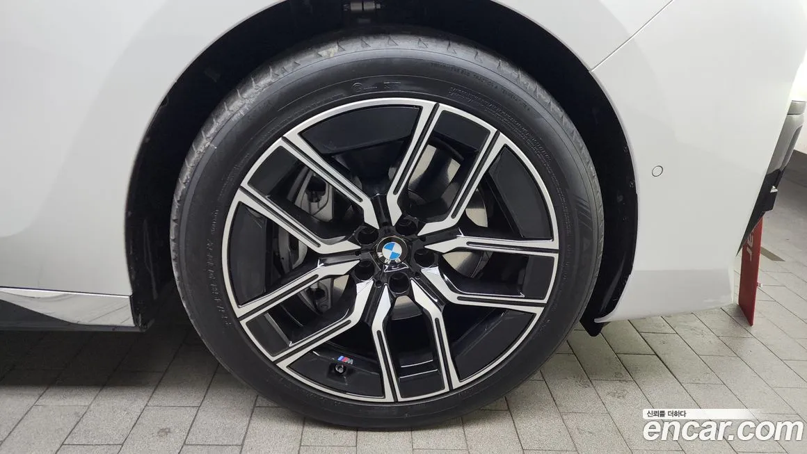 BMW 7-Series 2024 из KR, фото 4