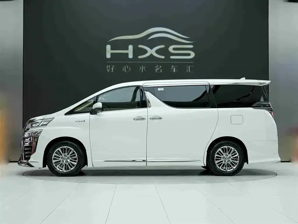 Toyota Vellfire — фото 3