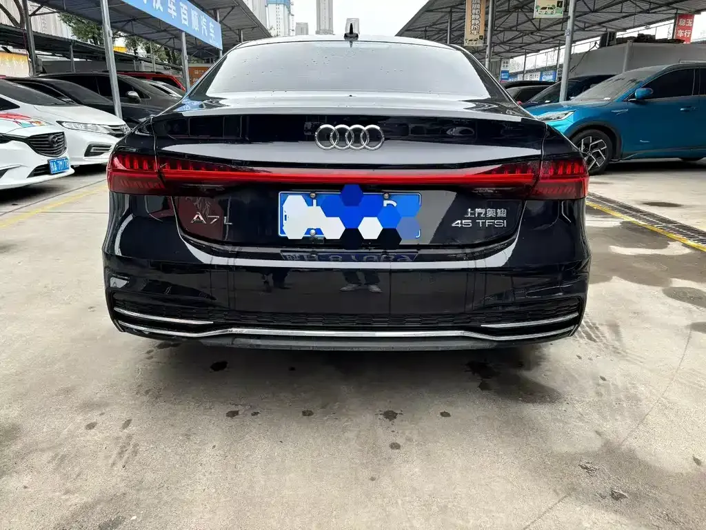 Audi A7L 2024 из CN, фото 6