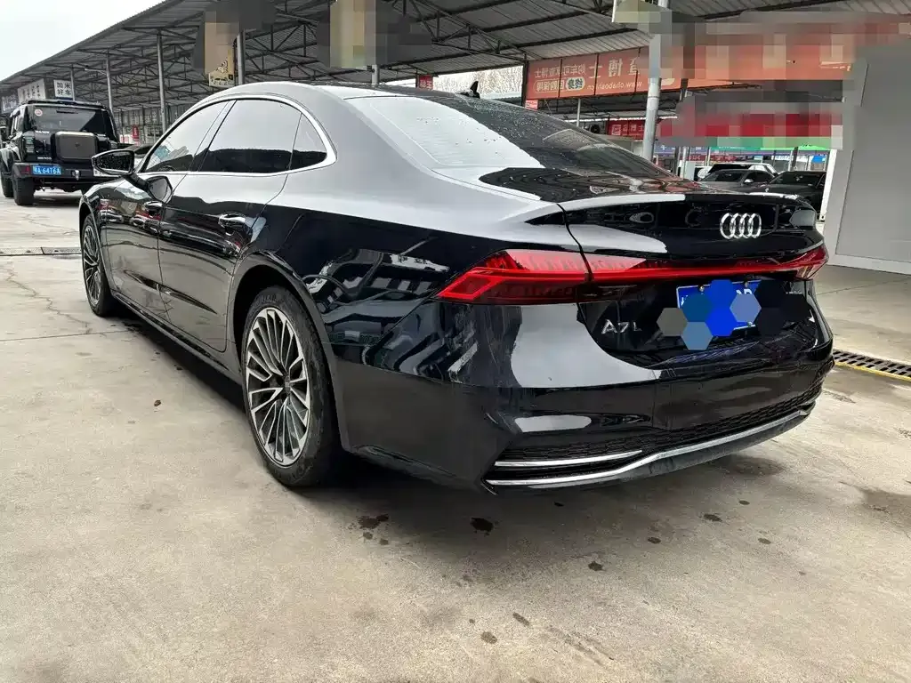 Audi A7L 2024 из CN, фото 8