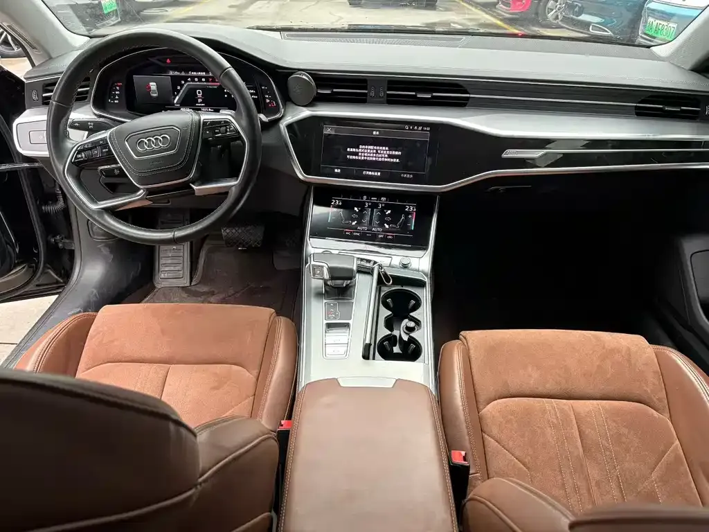 Audi A7L 2024 из CN, фото 9