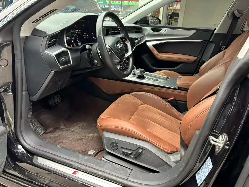 Audi A7L 2024 из CN, фото 7
