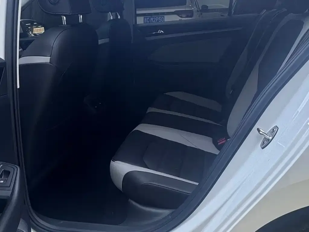 Volkswagen Bora 2022 из CN, фото 2