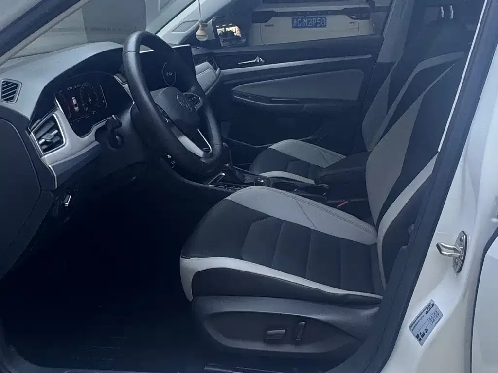 Volkswagen Bora 2022 из CN, фото 9