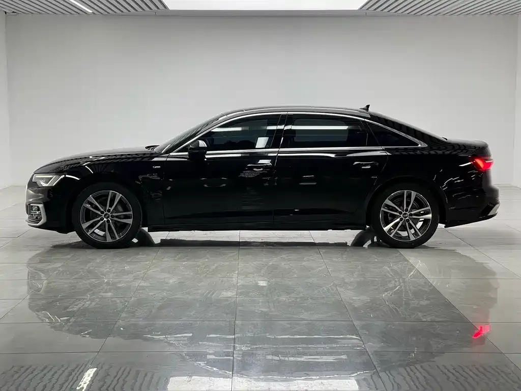 Audi A6L 2024 из CN, фото 7