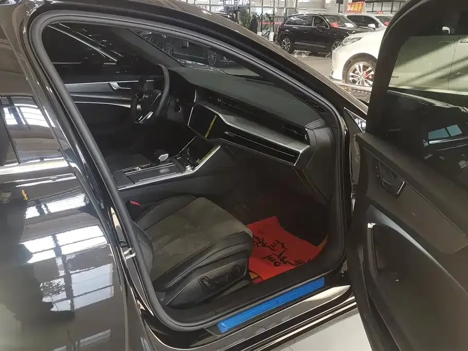 Audi A6L 2022 из CN, фото 10