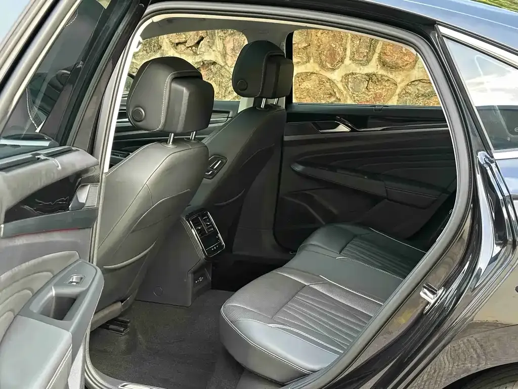 Volkswagen Passat 2022 из CN, фото 9
