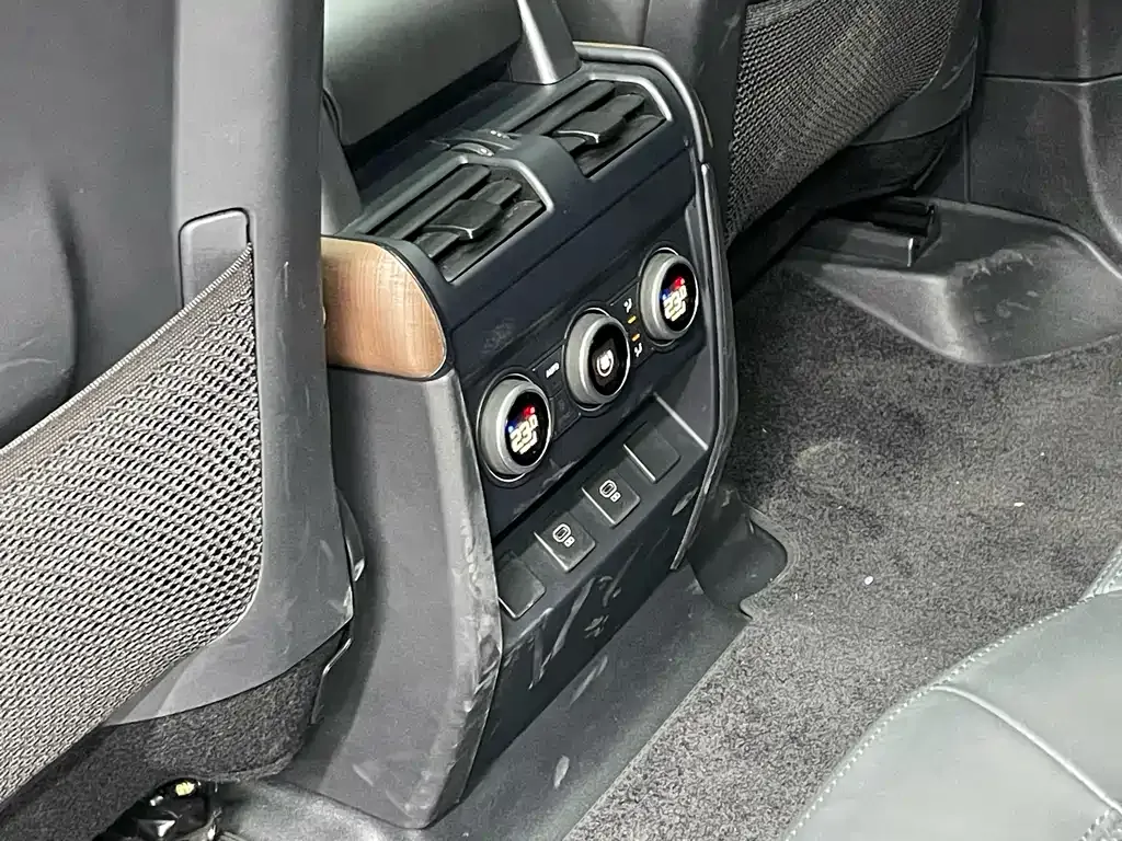 Land Rover Defender 2024 из CN, фото 10