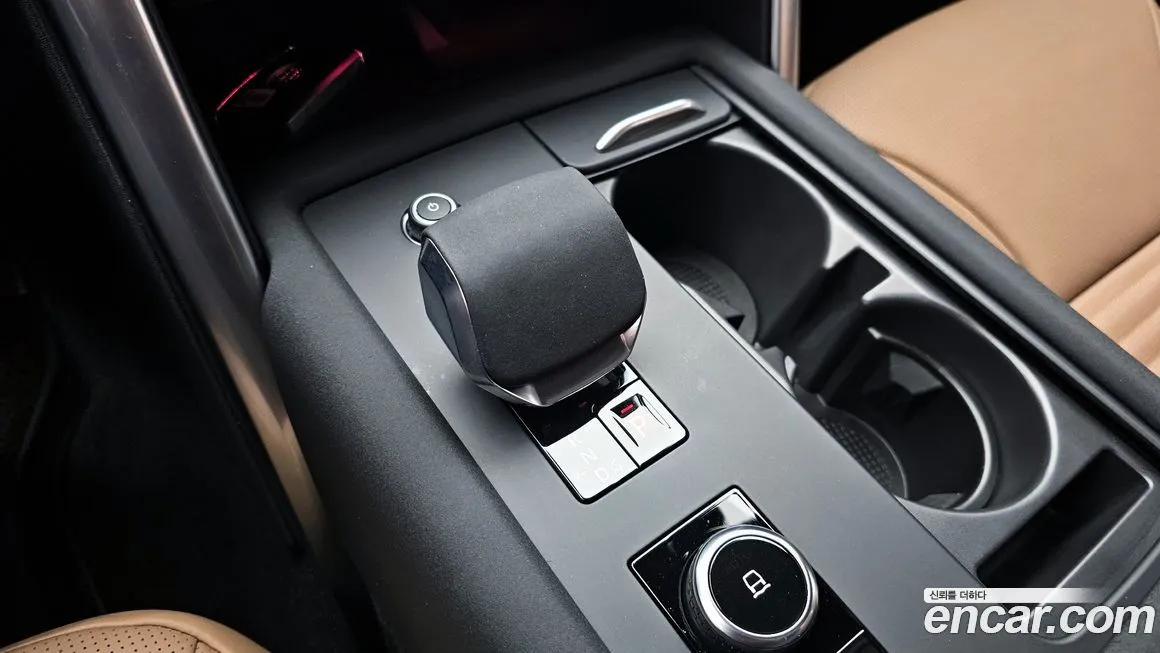 Land Rover Discovery 2025 из KR, фото 3