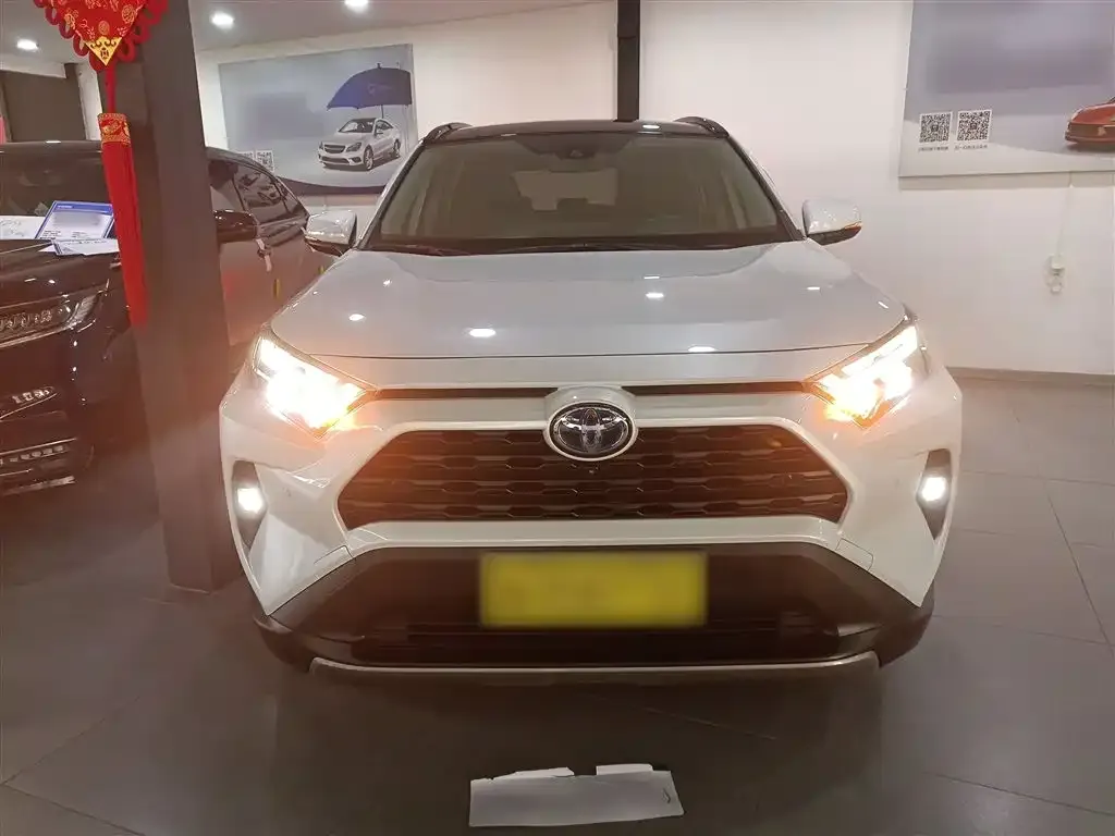 Toyota RAV4 2024 из CN, фото 3
