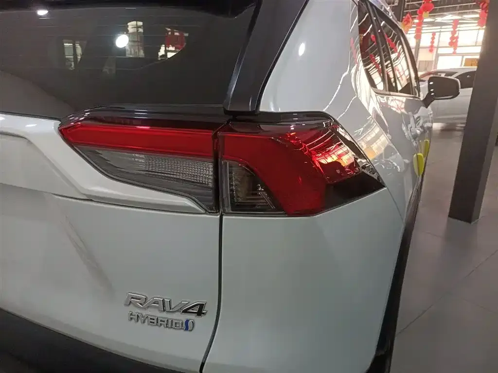 Toyota RAV4 2024 из CN, фото 7