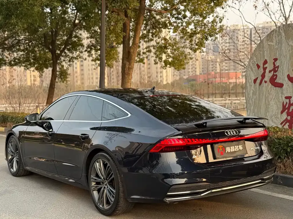 Audi A7 2022 из CN, фото 6