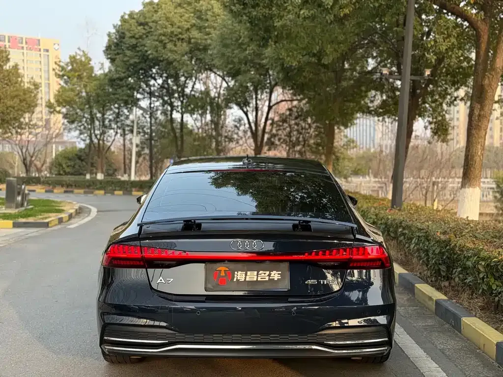 Audi A7 2022 из CN, фото 7