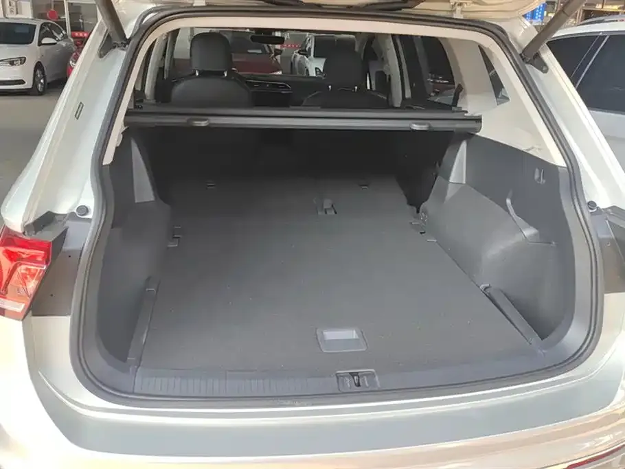 Volkswagen Tiguan L 2021 из CN, фото 9