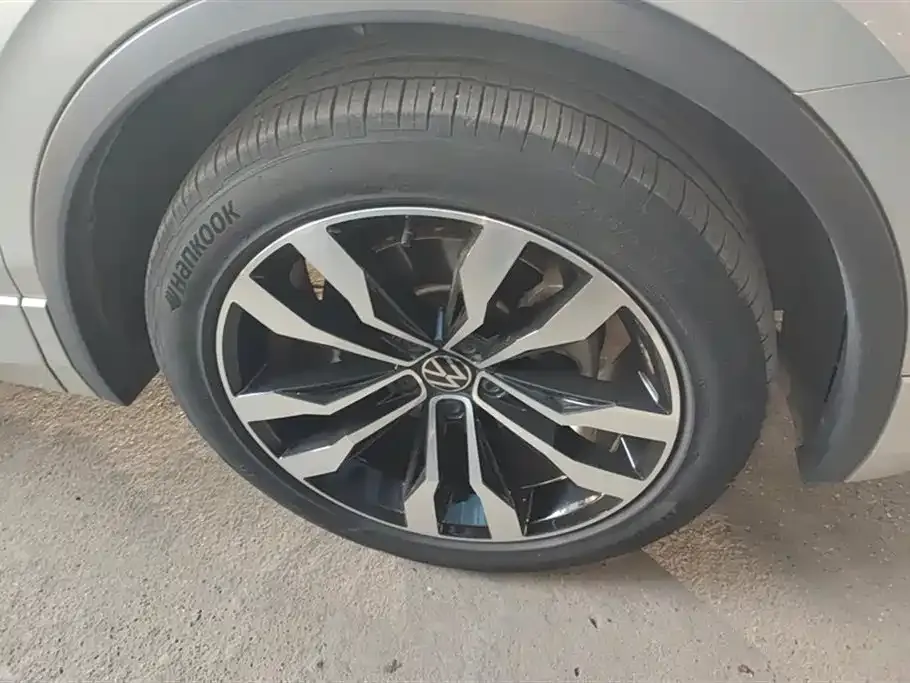 Volkswagen Tiguan L 2021 из CN, фото 2