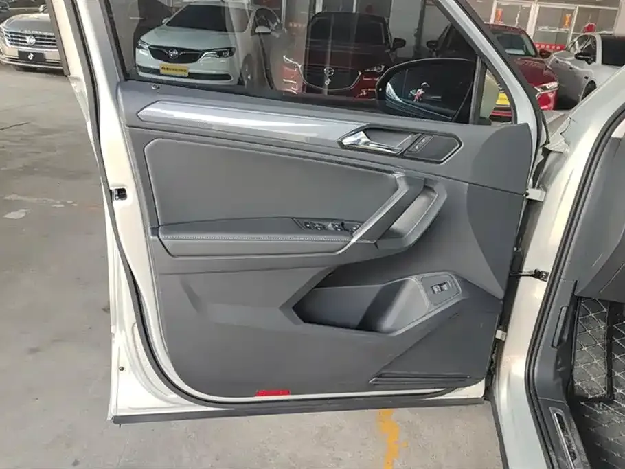 Volkswagen Tiguan L 2021 из CN, фото 7