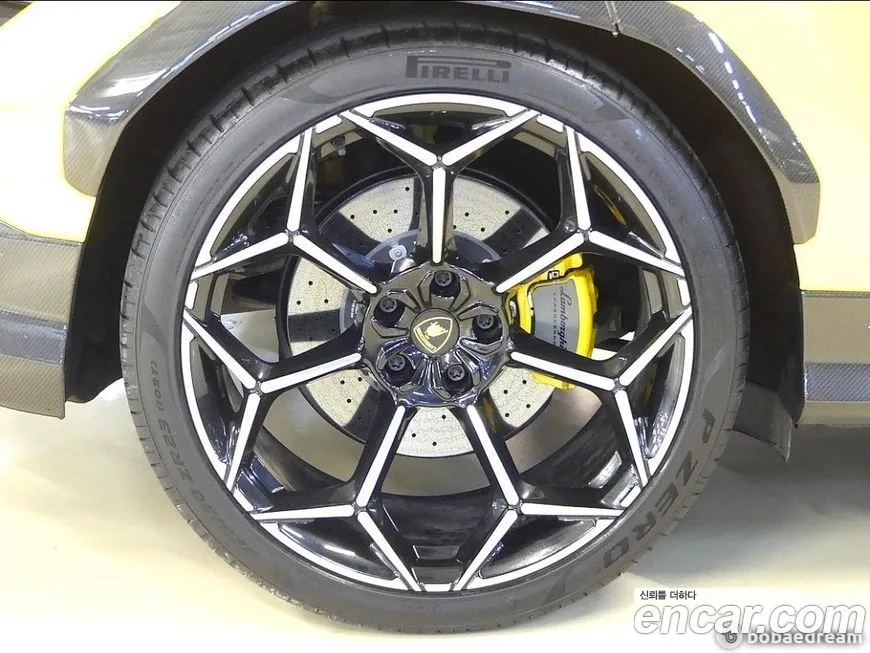 Lamborghini Urus 2023 из KR, фото 2