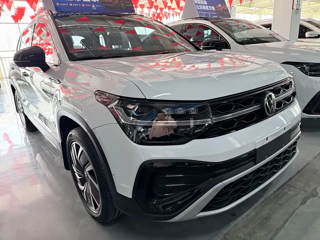Volkswagen Tharu 2024 из CN, фото 8