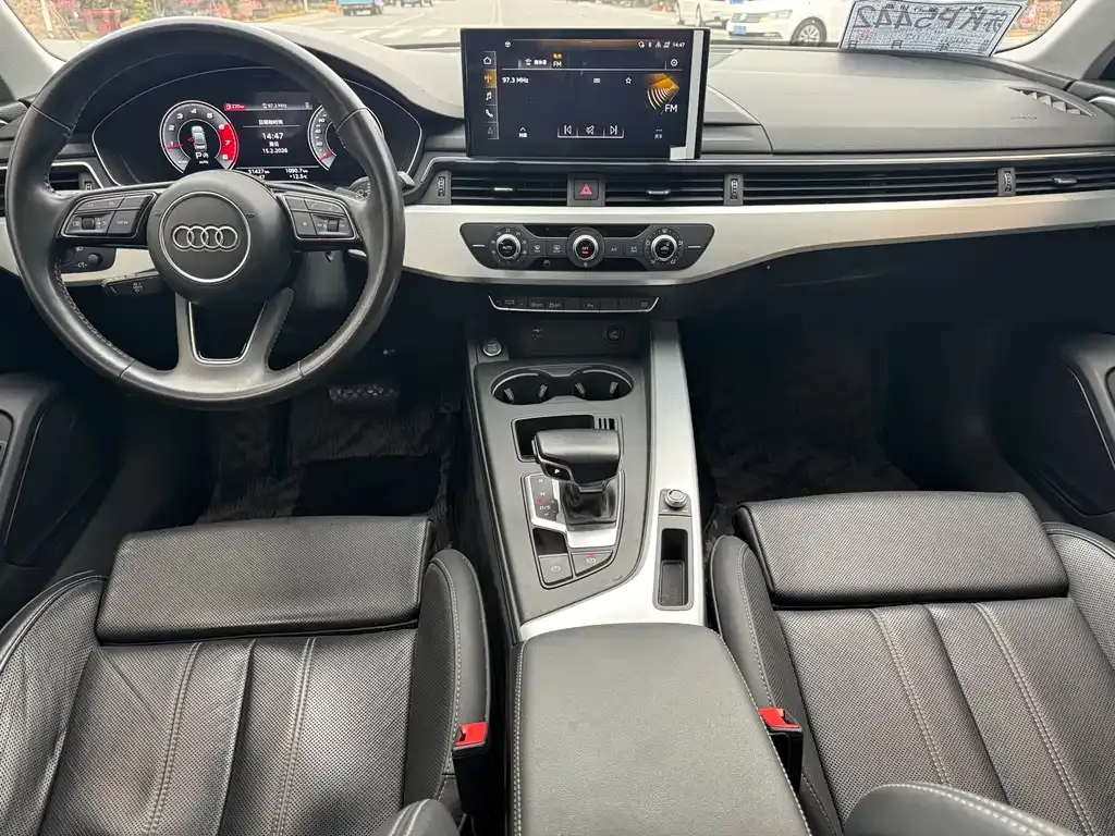 Audi A4L 2021 из CN, фото 3
