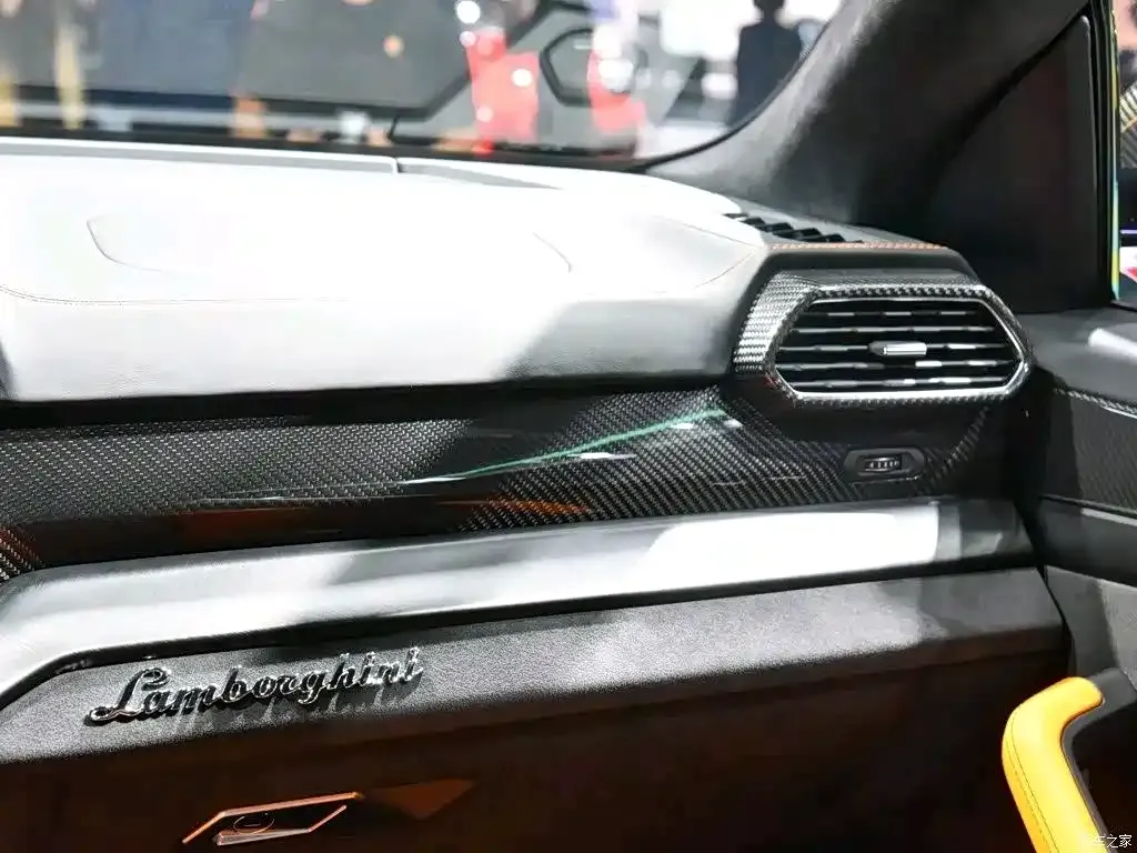 Lamborghini Urus 2021 из CN, фото 3