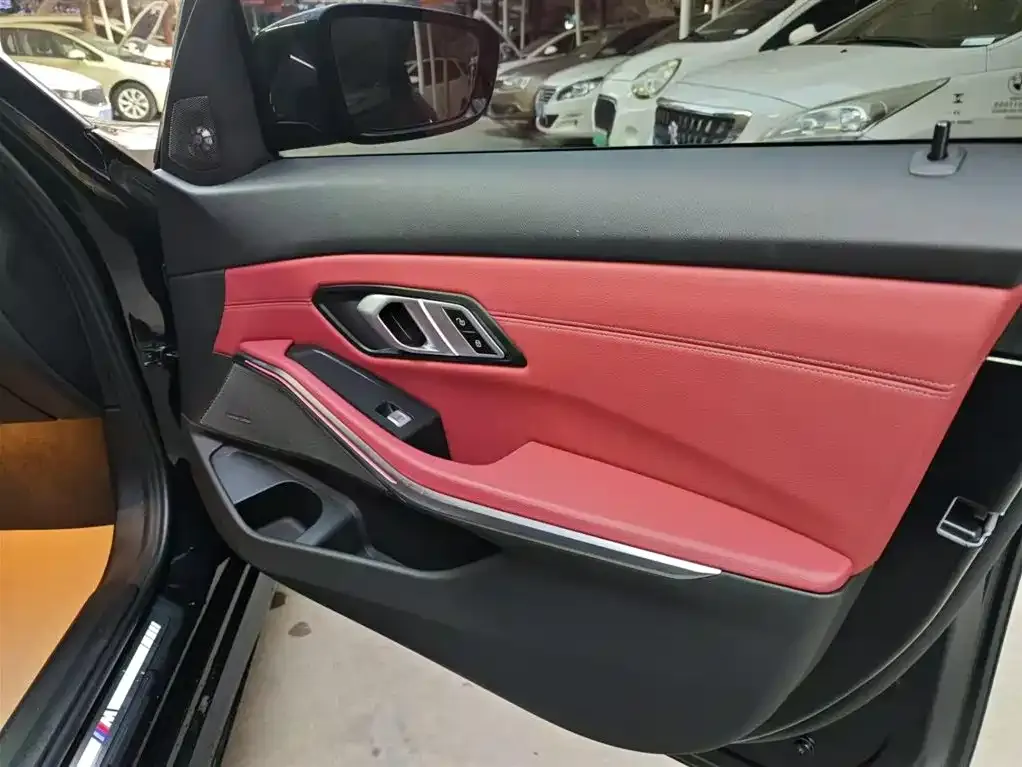 BMW 3 Series 2024 из CN, фото 4