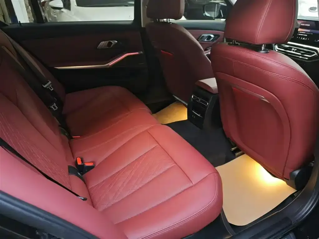 BMW 3 Series 2024 из CN, фото 2