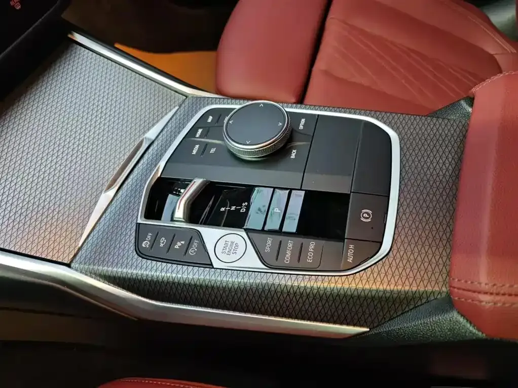 BMW 3 Series 2024 из CN, фото 8